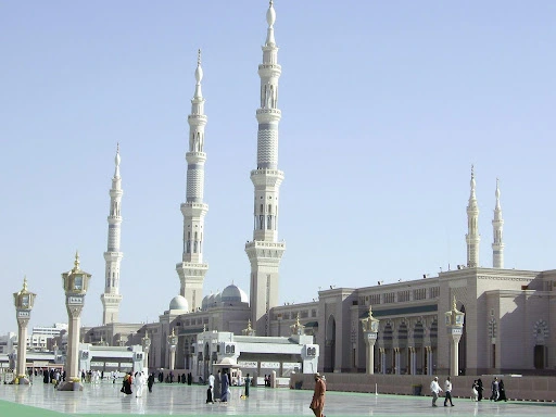 Etiquettes and Sunnahs of Visiting Madinah During Umrah