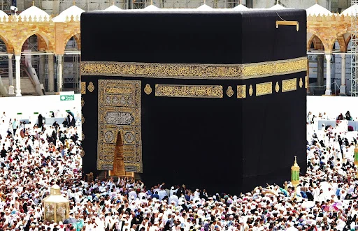 How the Early Muslims Performed Umrah: A Qur’anic and Historical Perspecti